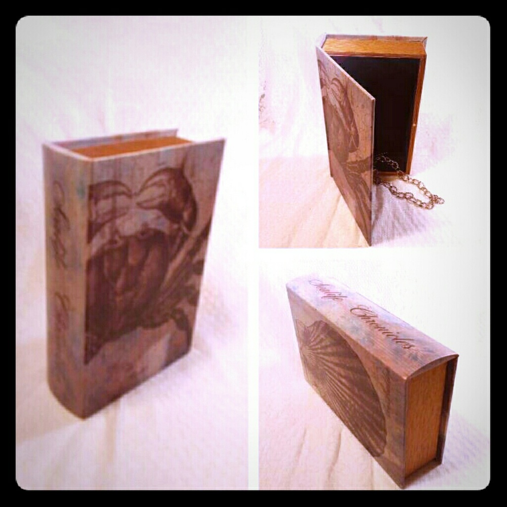 Vintage Book Safe